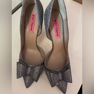 BETSEY JOHNSON Prince Pumps in Sparkle Glitter Size 8